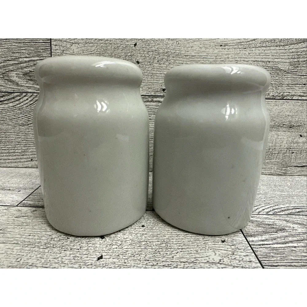 Christmas Tree Salt‎ & Pepper Shakers 2.75x2